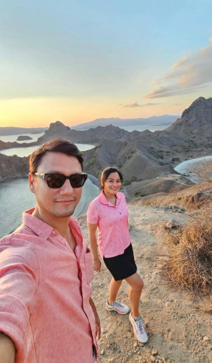 potret Titi Kamal liburan ke Pulau Padar bersama suami dan geng artis (instagram.com/titi_kamall)