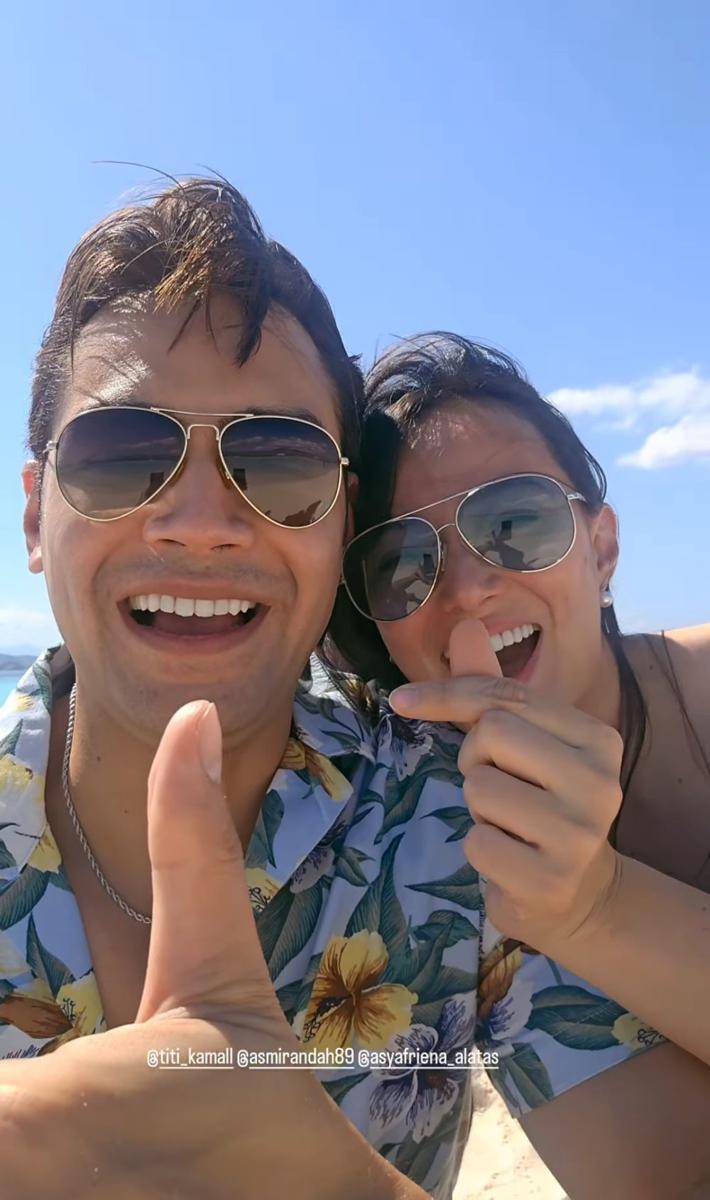 potret Titi Kamal liburan ke Pulau Padar bersama suami dan geng artis (instagram.com/titi_kamall)