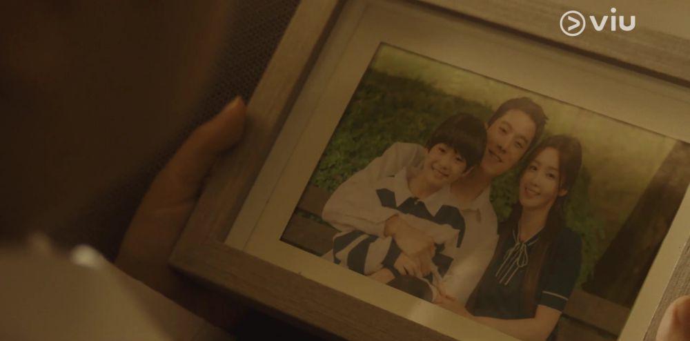 Gu Hyun, Moon Jin Seung, dan Nam Gyu Ri di drama The Story of Park's Marriage Contract (Dok. VIU/The Story of Park's Marriage Contract)
