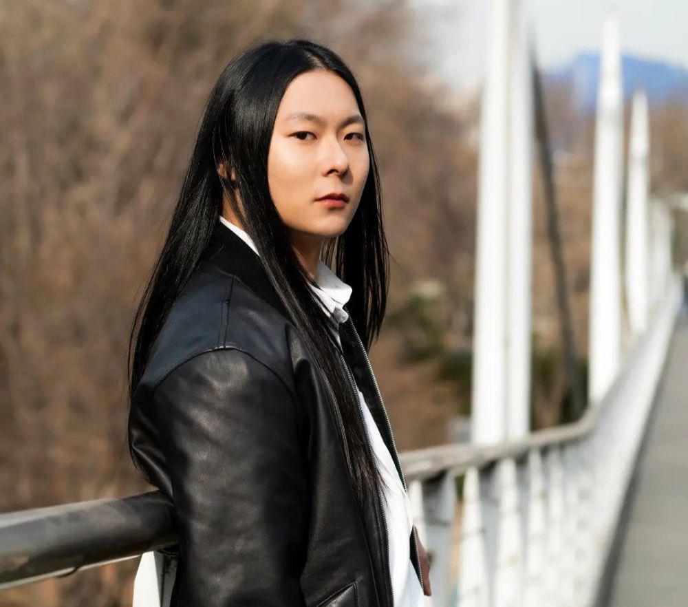 Jang Moonbok (instagram.com/jmvok__)