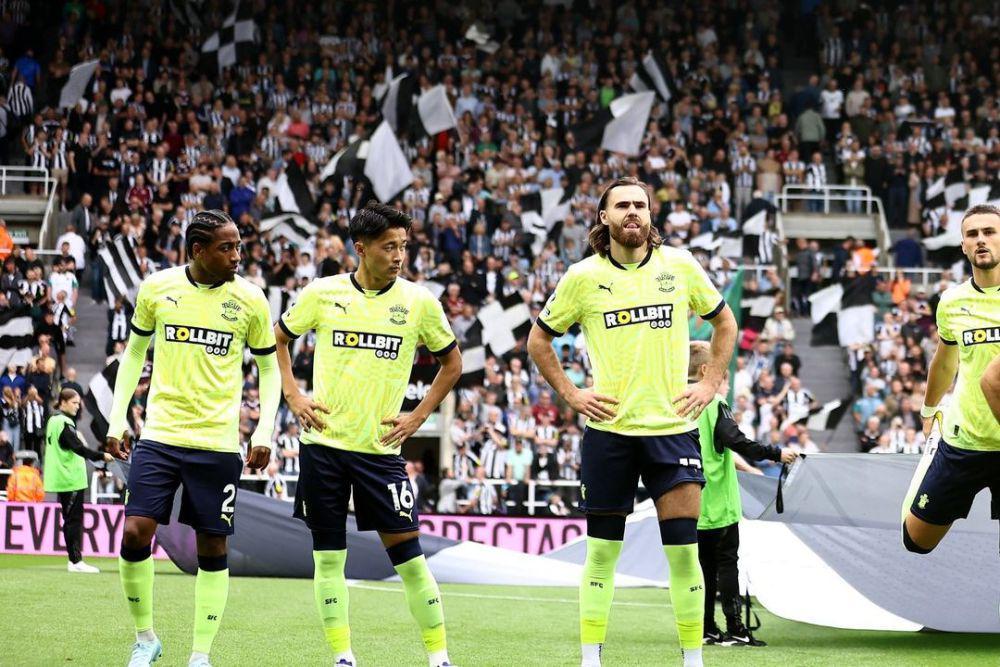 Southampton bertandang ke St James' Park. (instagram.com/southamptonfc)