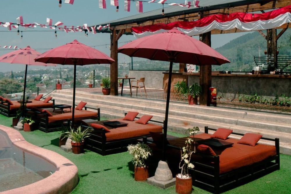 Menawarkan view cantik (Instagram.com/hillhousebatu_restaurant)