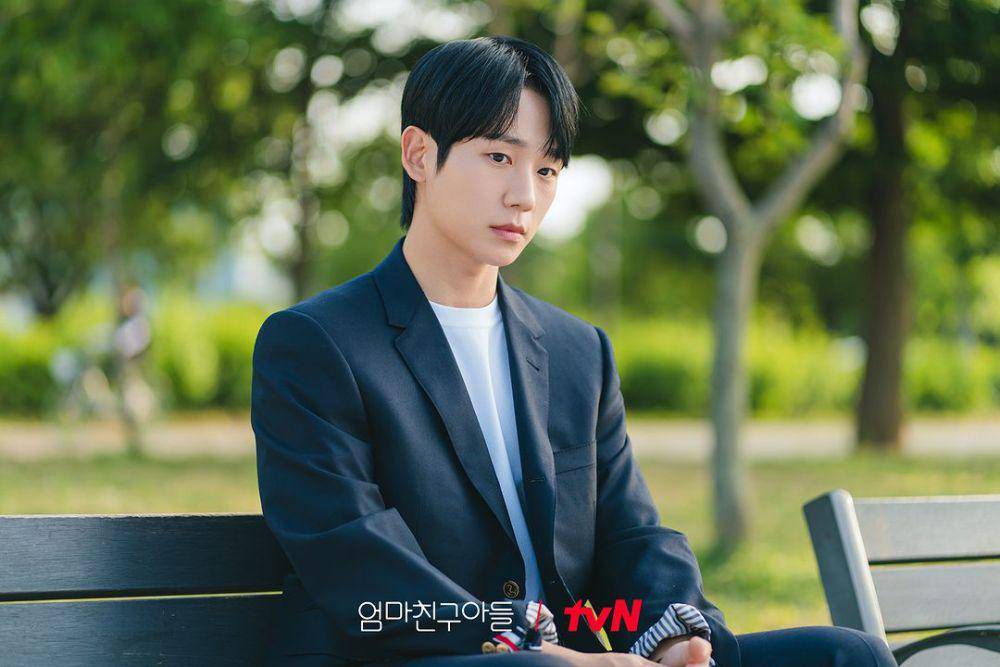 Jung Hae In di drama Love Next Door (instagram.com/tvn_drama)