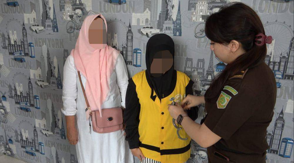Tersangka saat hendak dibebaskan Kejaksaan Negeri Tulungagung. IDN Times/ istimewa