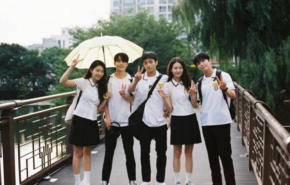 behind the scene para cast drama Our Beautiful Summer (instagram.com/yjaybaby)