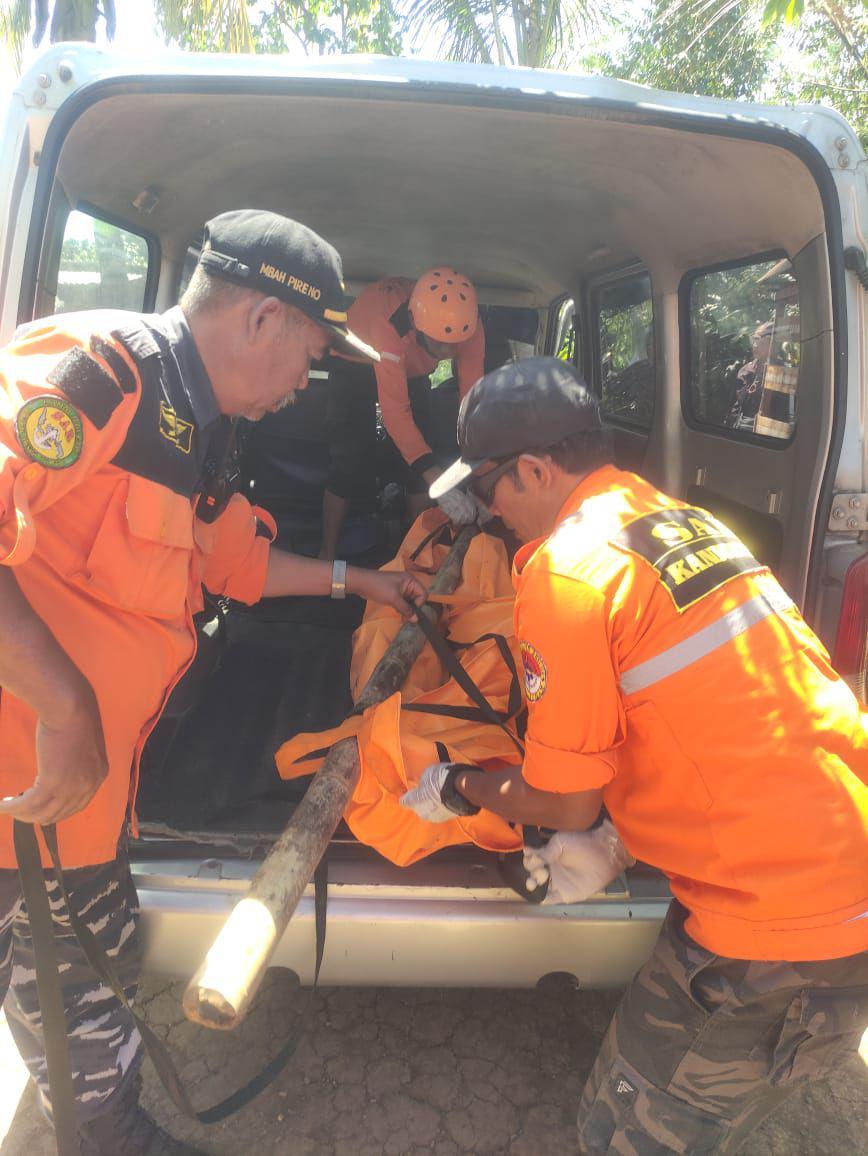 Pencarian korban tenggelam di Coban Kedung Darmo Surabaya. (Dok. Basarnas Surabaya)