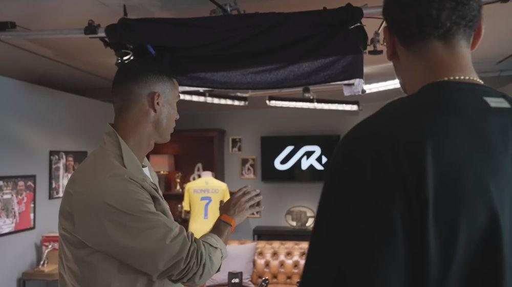 potret studio YouTube Cristiano Ronaldo (youtube.com/rioferdinandpresents)
