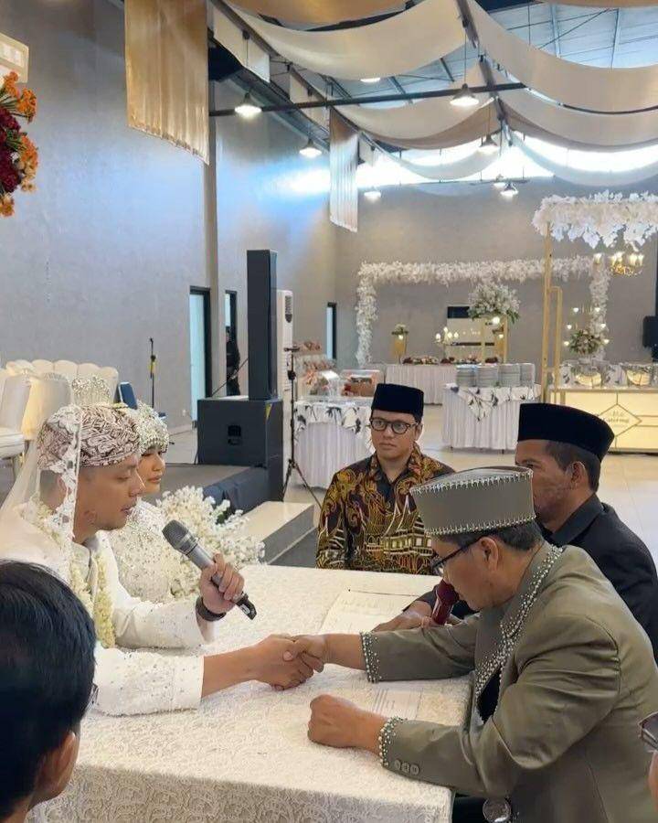 Arief Muhammad modalin nikah pasangan yang viral (instagram.com/ariefmuhammad)