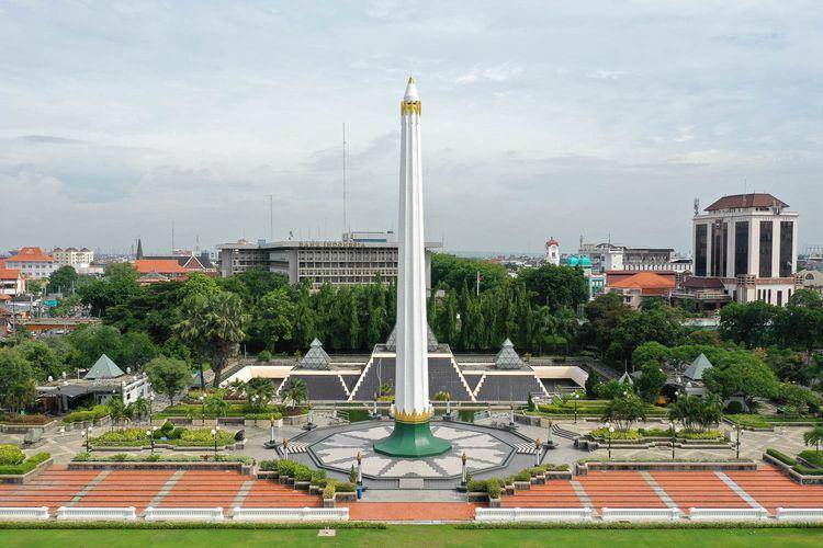 Monumen Tugu Pahlawan untuk mengenang aksi pertempuran 10 November 1945 di Surabaya. (tourism.surabaya.go.id)