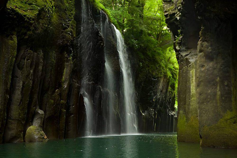 Potret Minainotaki Waterfall, Miyazaki-Jepang (commons.wikimedia.org/Max Smith)