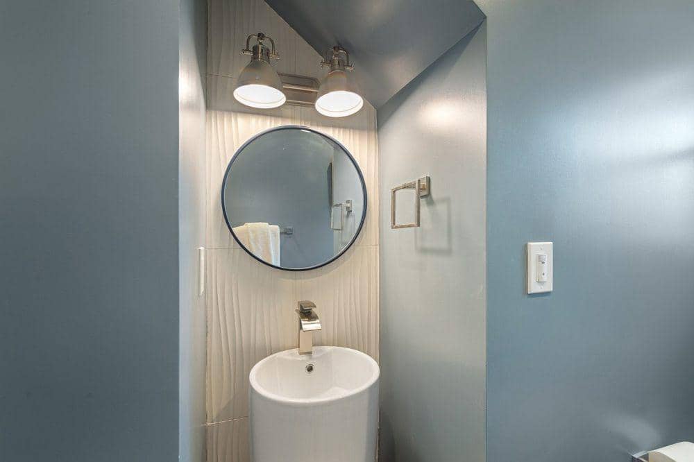 Kamar mandi (pixabay.com/Anna Lisa)