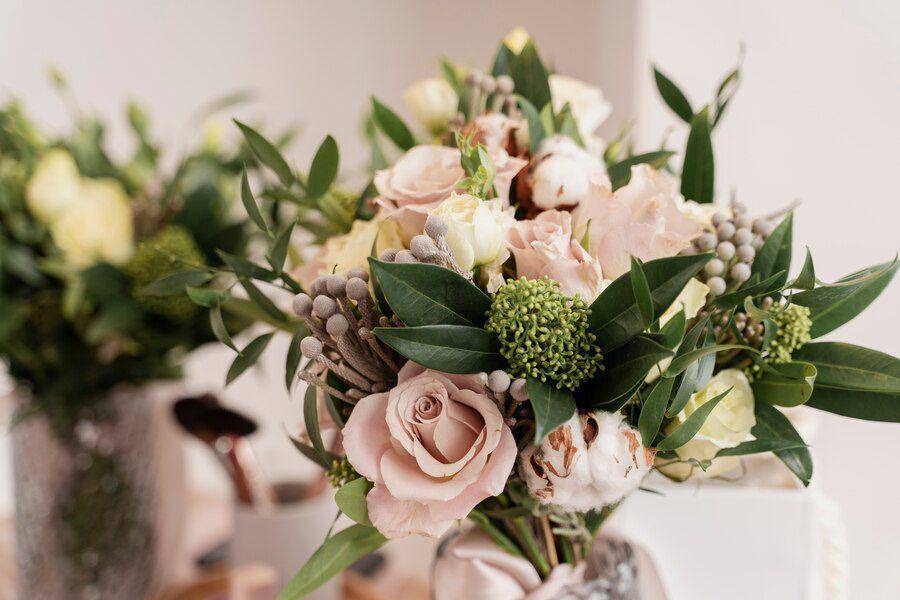 Ilustrasi artificial flower. (freepik.com)