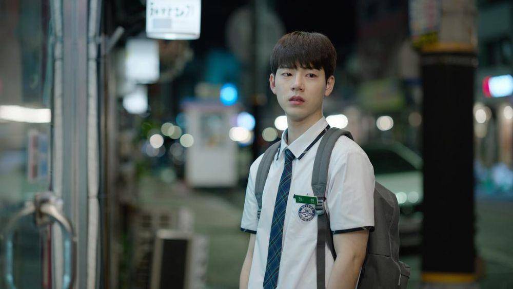 Bae Hyun Sung di drama Our Blues (instagram.com/baehyeonseong_)
