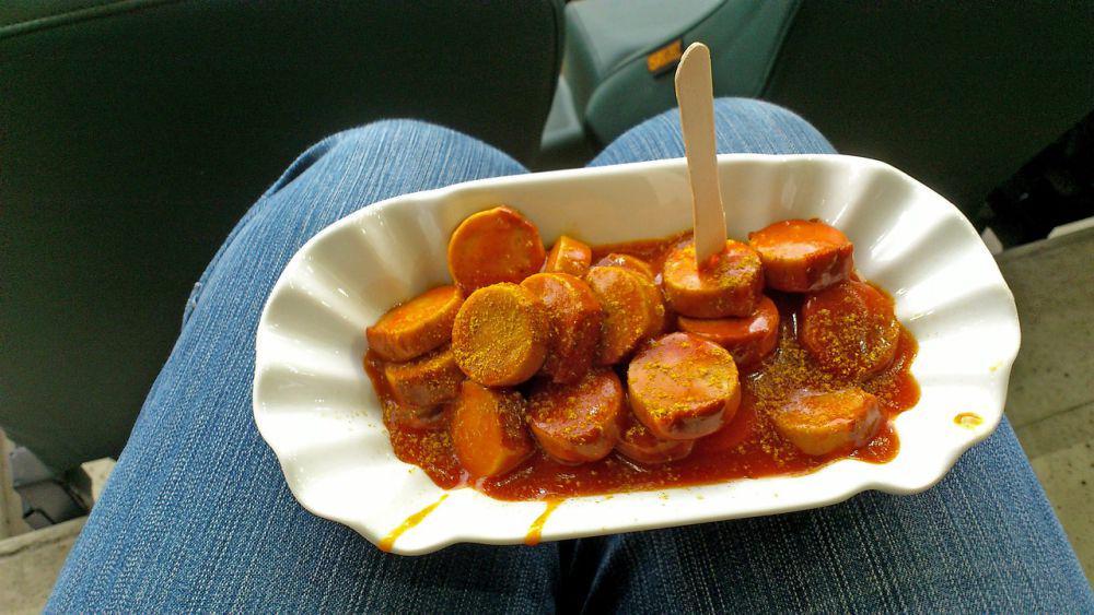 Currywurst (pixabay.com/hansiline)