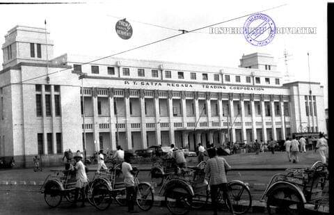 Gedung International Jembatan Merah Tahun 1960. (Foto: sikn.jatimprov.go.id)