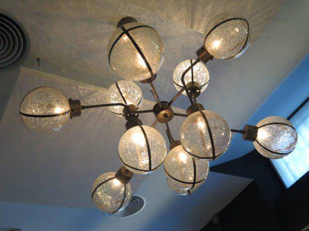Ilustrasi lampu. https://www.istockphoto.com/JohnnyWalker61