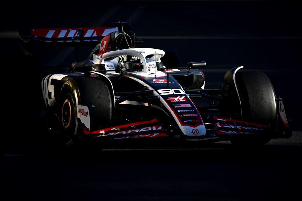 Oliver Bearman saat menjalani balapan GP Azerbaijan 2024. (formula1.com)
