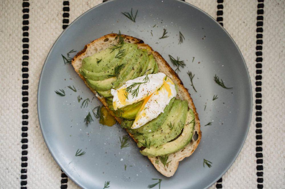 ilustrasi avocado toast (pexels.com/Nicola Barts)