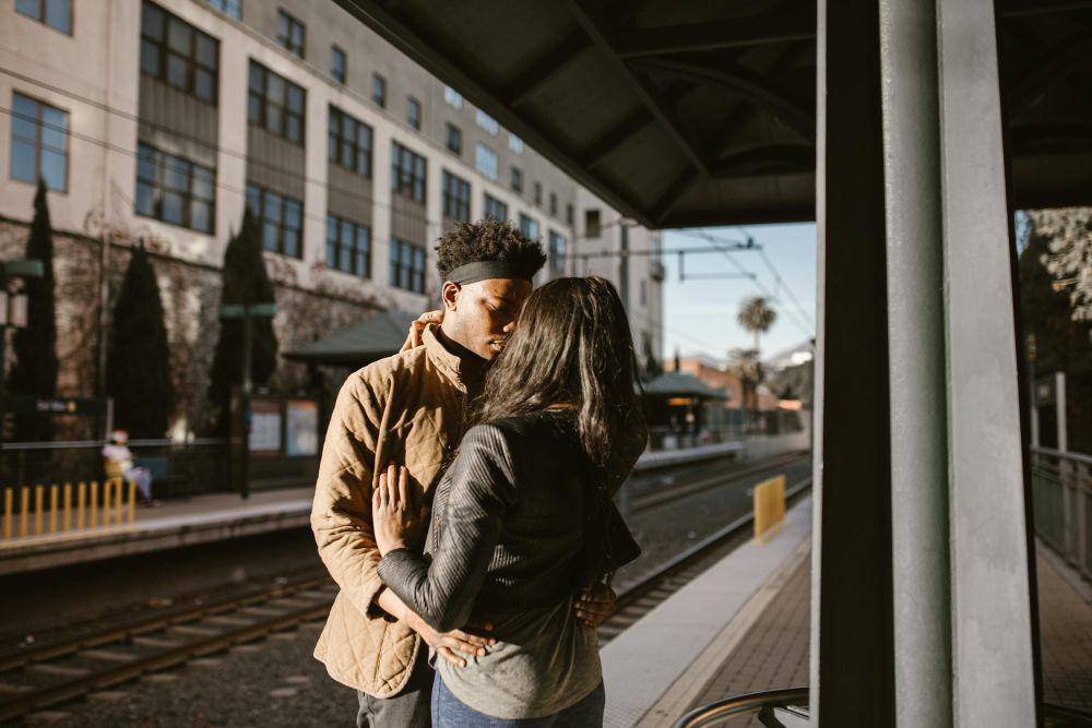 ilustrasi long distance relationship (pexels.com/RDNE Stock project)