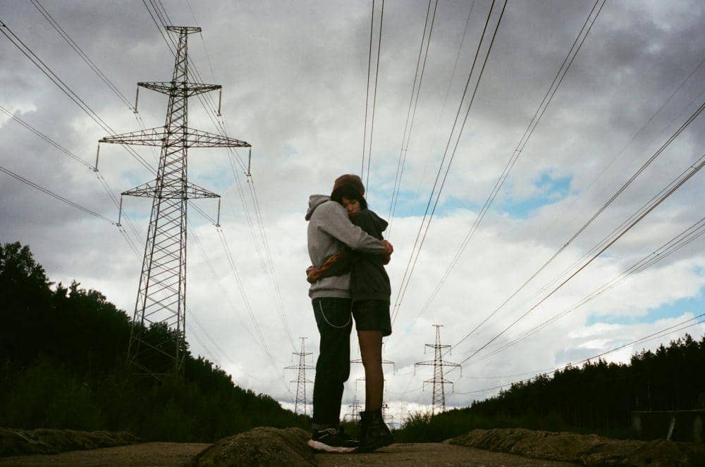 ilustrasi long distance relationship (pexels.com/cottonbro studio)