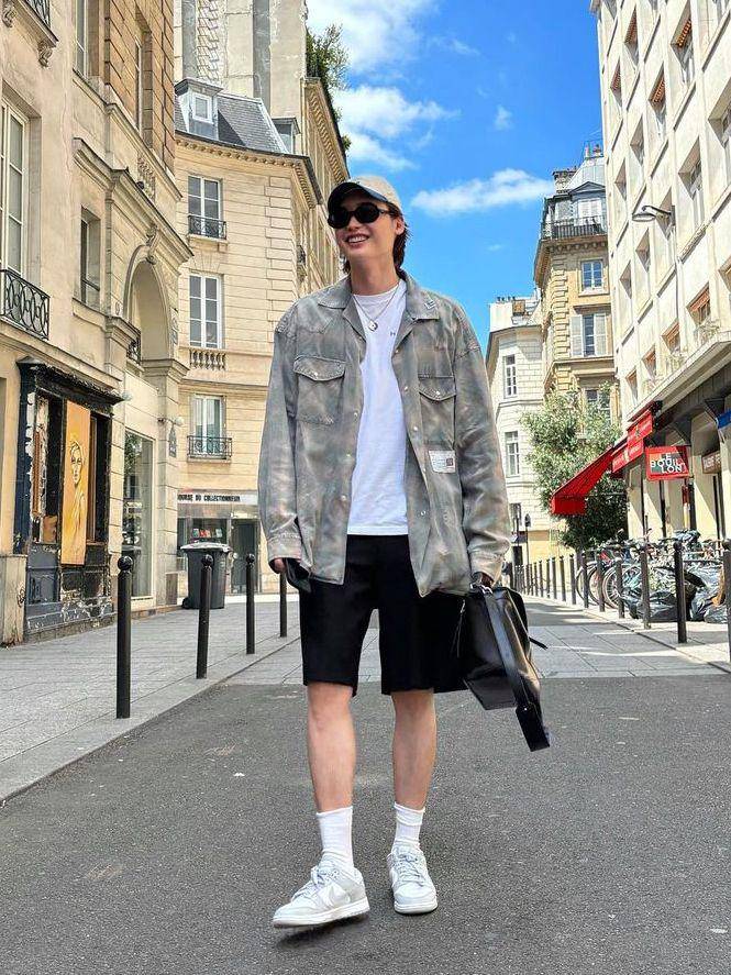 potret Lee Jong Suk (instagram.com/jongsuk0206)
