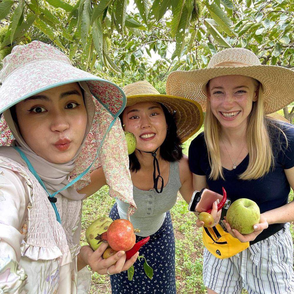 Xaviera belajar berkebun di Korea (instagram.com/xavieraaputri)