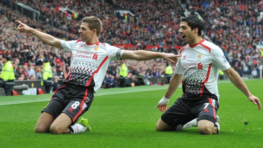 Steven Gerrard (kiri) dan Luis Suarez (kanan) (premierleague.com)