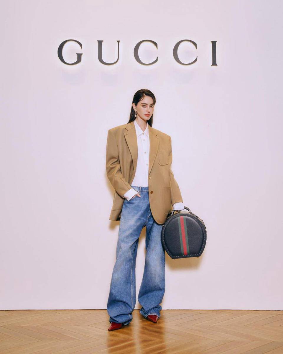 ide layering style ala Davika Hoorne (instagram.com/davikah)
