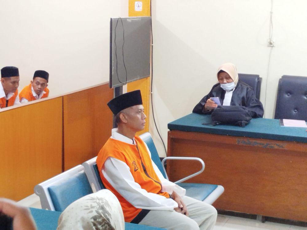 Sidang vonis Abdul Rahman, sang dukun pijat mutilasi Malang. (IDN Times/Rizal Adhi Pratama)