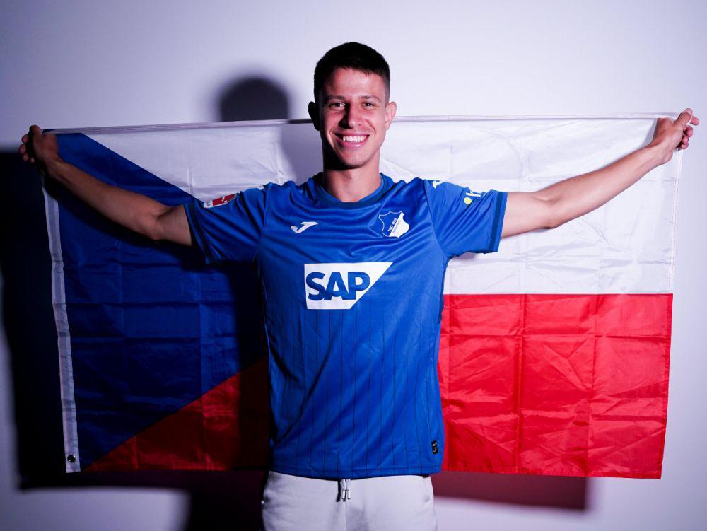 Adam Hlozek diperkenalkan sebagai pemain TSG Hoffenheim. (x.com/tsghoffenheim)