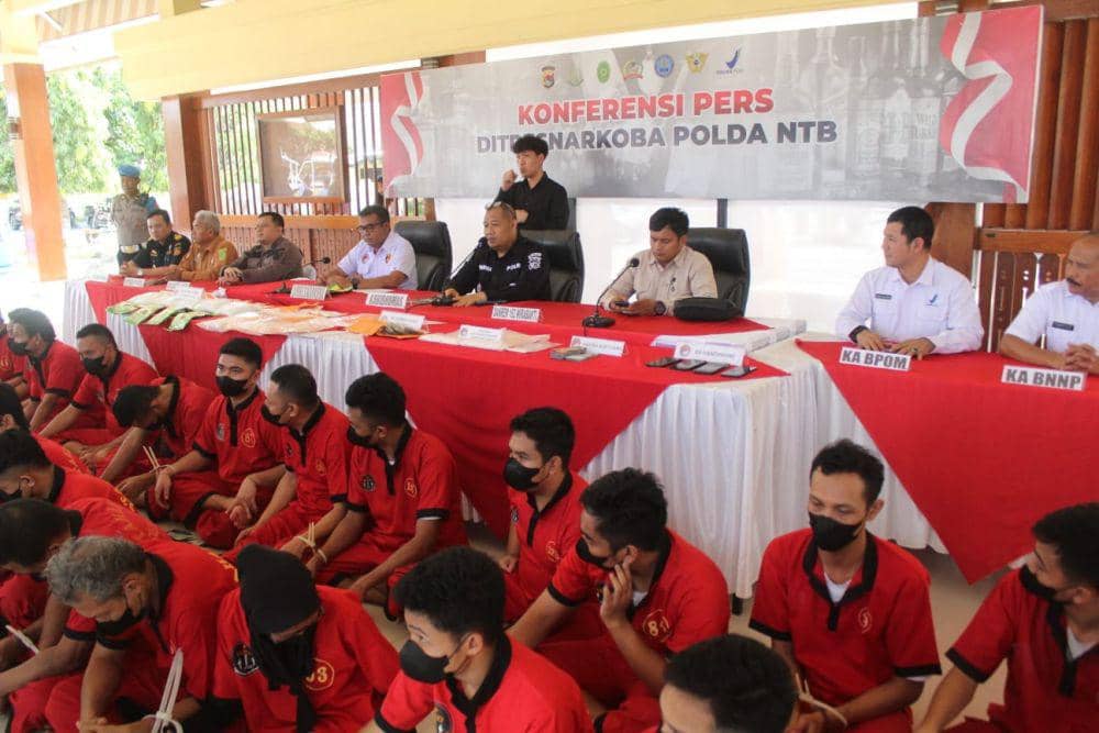 WNA dari Amerika Ditangkap karena Terlibat Peredaran Narkoba di NTB