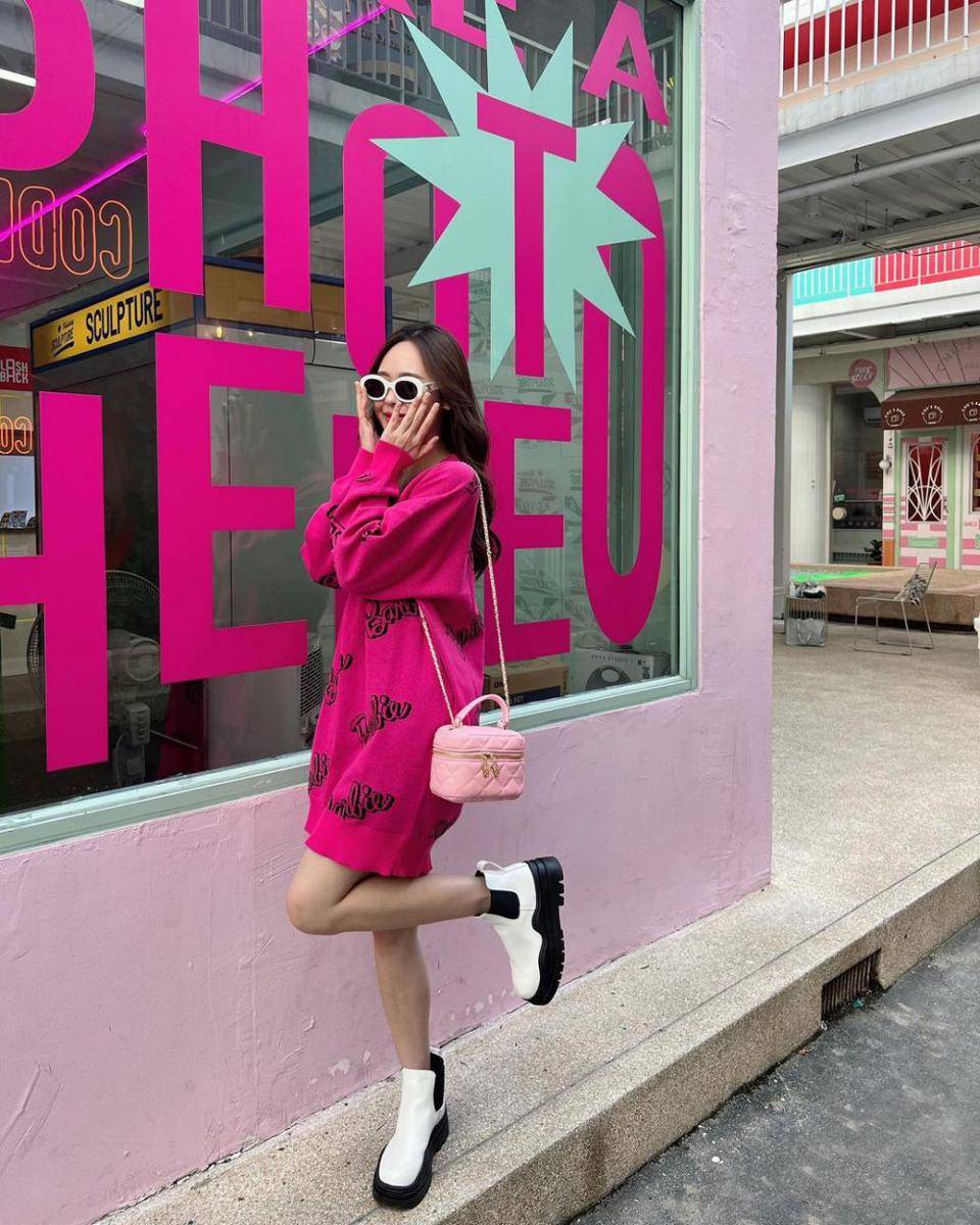 style hangout pakai dress ala June Wanwimol (instagram.com/junewanwimol19)