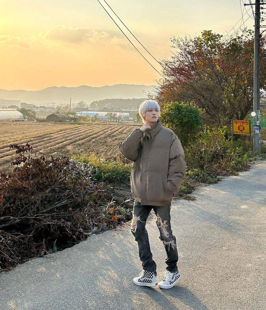ragam street style ala Yangyang WayV (instagram.com/yangyang_x2)