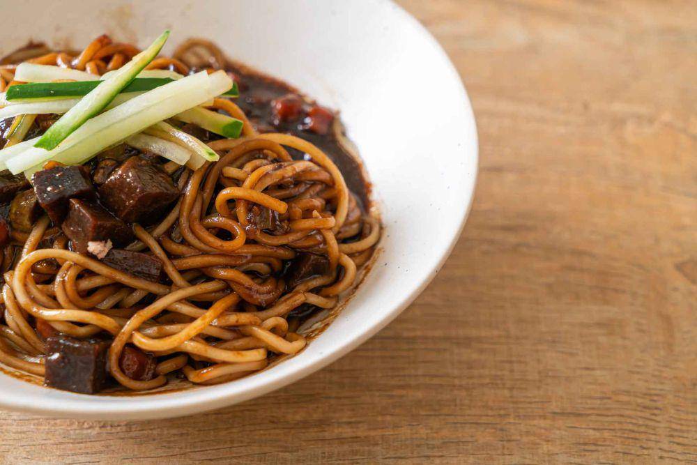 jjajangmyeon (vecteezy.com/topntp26)