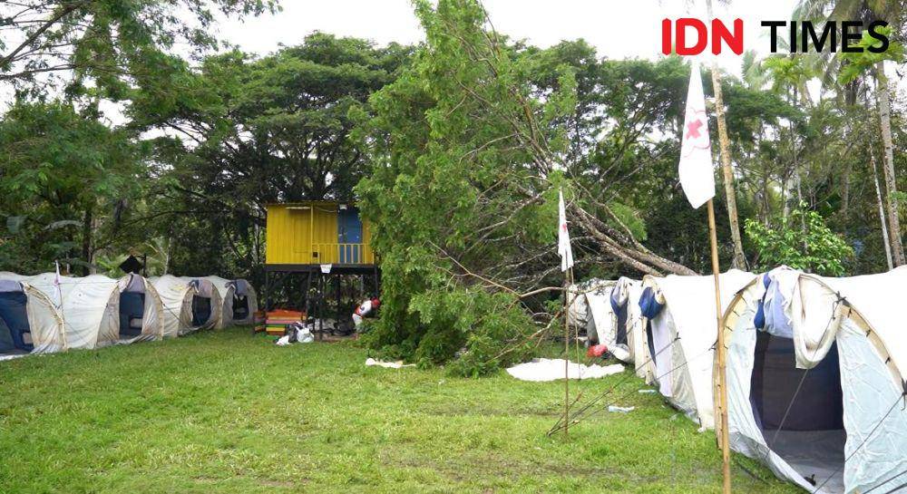 Suasana perkemahan di lokasi kejadian. (IDN Times/Teri).