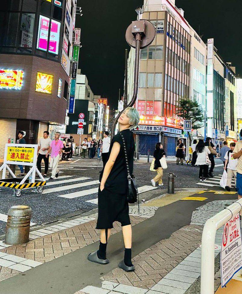 ragam street style ala Yangyang WayV (instagram.com/yangyang_x2)
