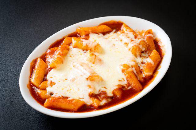tteokbokki (vecteezy.com/topntp26)