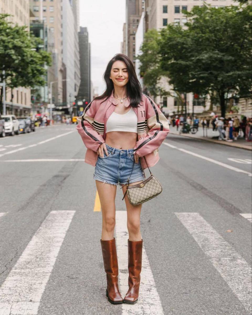 ide layering style ala Davika Hoorne (instagram.com/davikah)