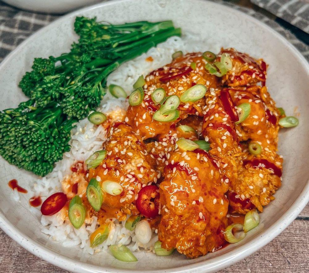 ilustrasi bang-bang chicken khas China (instagram.com/justlikejess_)