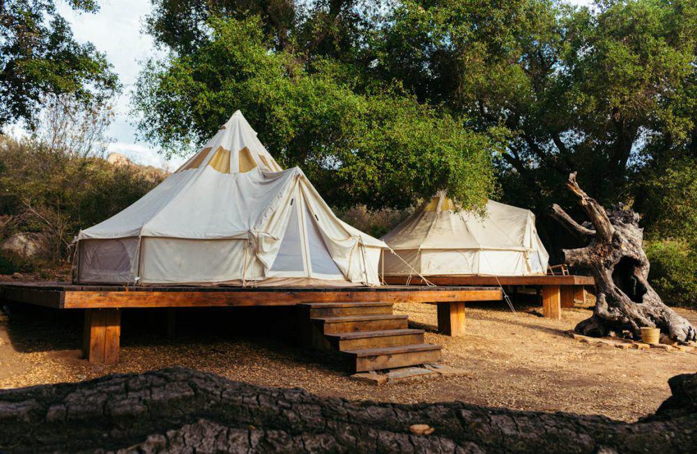 5 Barang yang Harus Dibawa saat Glamping, Essential!