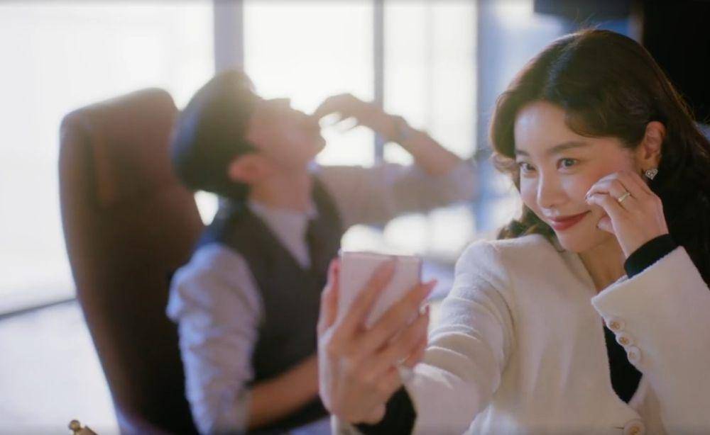 Park So Jin dan Yoon Park di Cinderella at 2 AM (dok. Coupang Play/Cinderella at 2 AM)