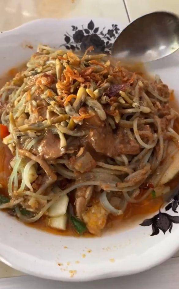 Rujak lorjuk khas Pamekasan. Instagram/enjoypamekasan