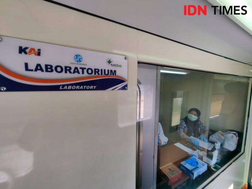 Pemeriksaan Rail Clinic di Stasiun Kota Solo. (IDN Times/Larasati Rey)