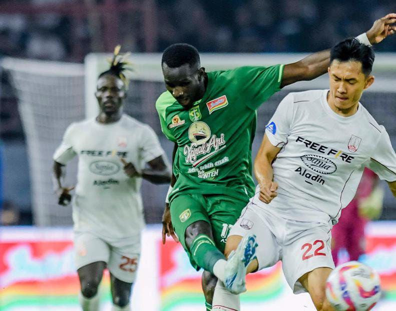 Malik Risaldi Bantu Persebaya Comeback atas Persis