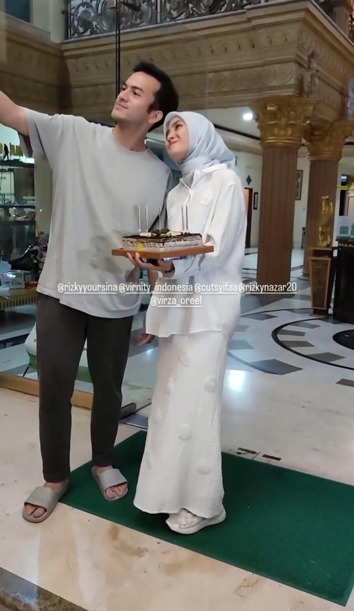potret Rizky Nazar beri kejutan ulang tahun untuk Cut Syifa (instagram.com/jakiyyah_i)