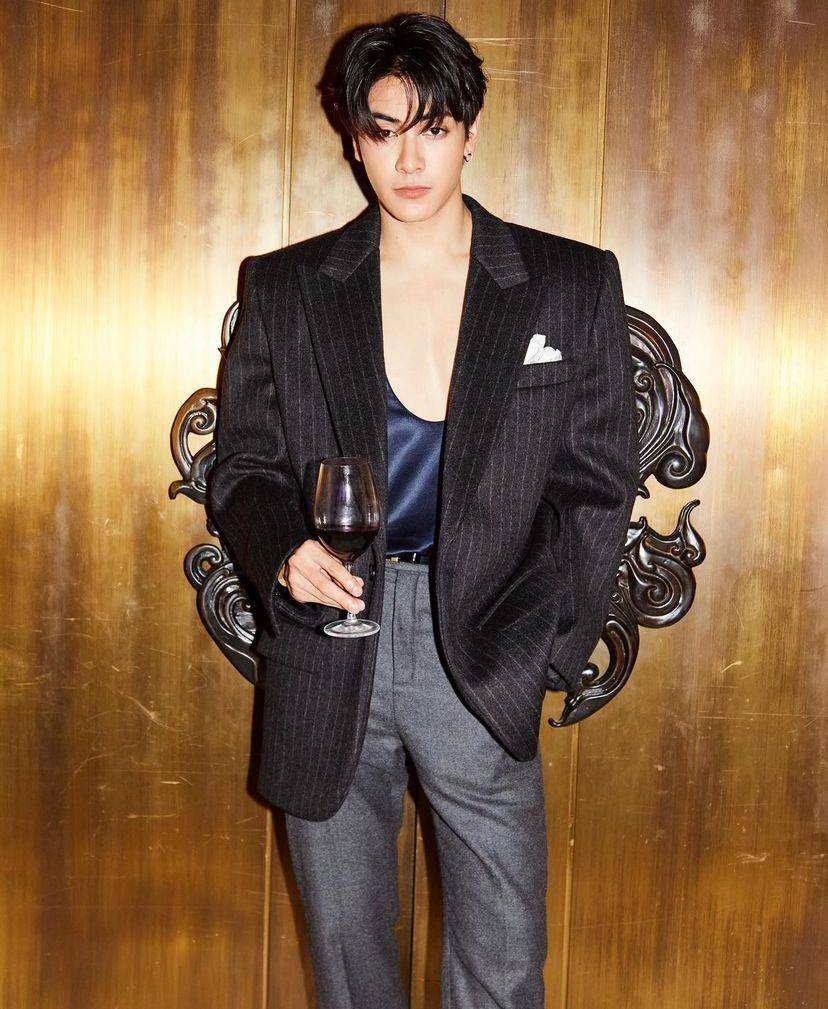 potret Joong Archen (instagram.com/chen_rcj)