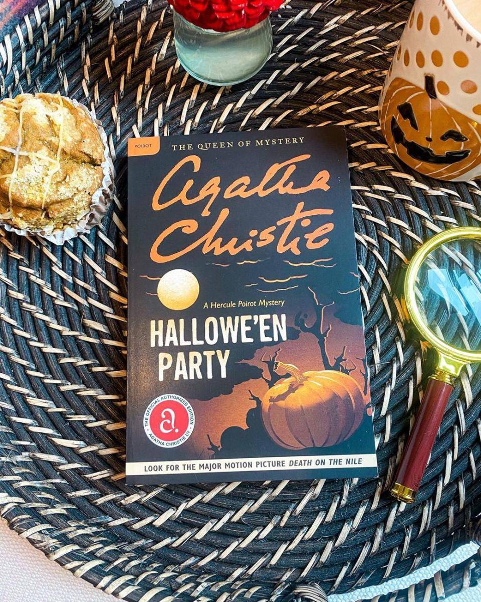 Hallowe'en Party. instagram.com/@readingfortheseasons
