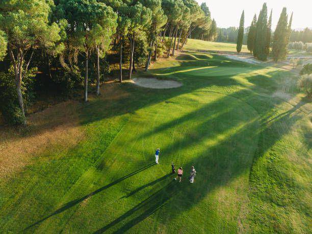 Ilustrasi lapangan golf. https://www.istockphoto.com/FilippoBacci