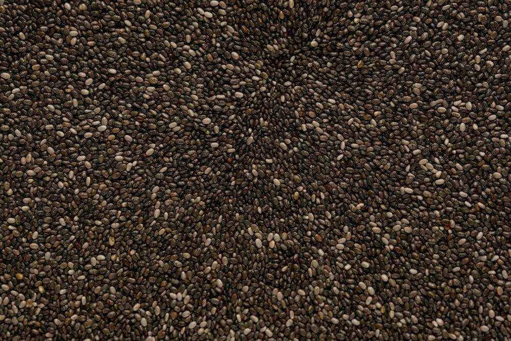 ilustrasi chia seeds (unsplash.com/Joanna Kosinska)