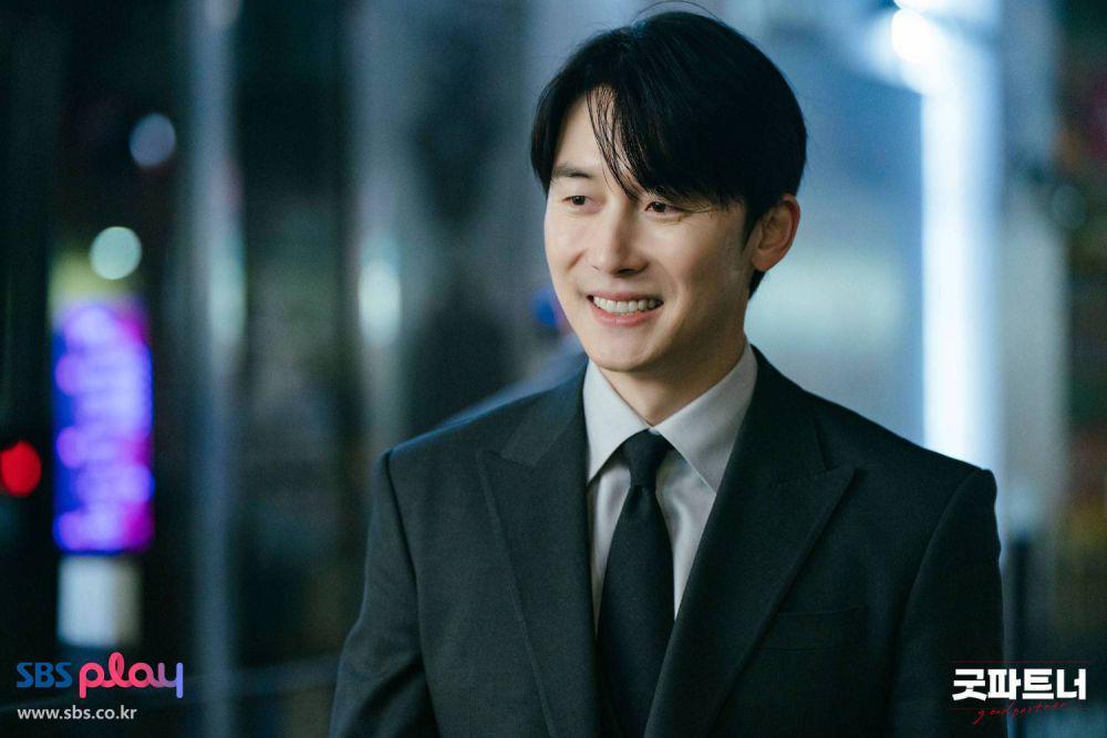 7 Bukti Jung Woo Jin Pemimpin yang Baik di Drakor Good Partner